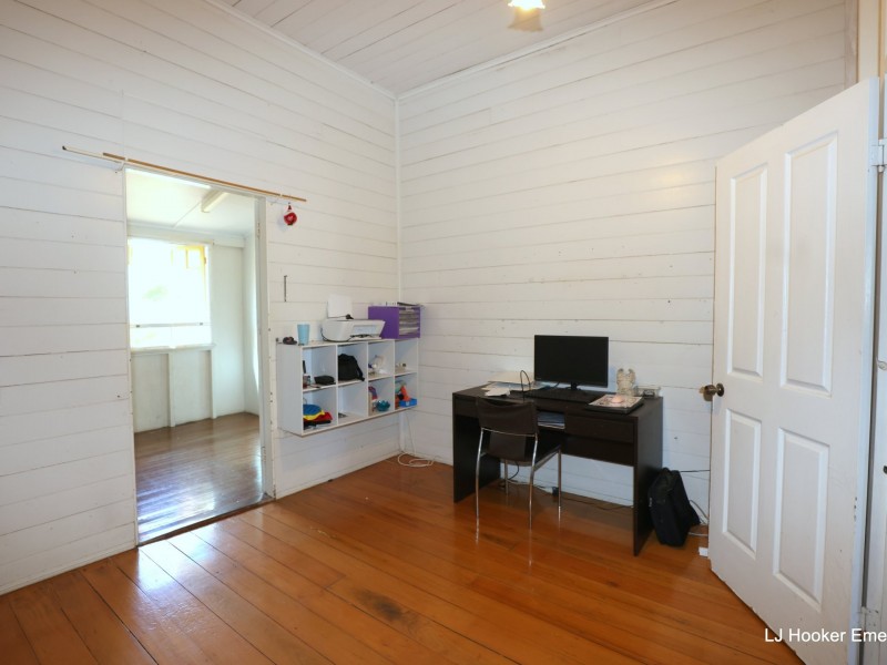 34 Retro St, Emerald QLD 4720