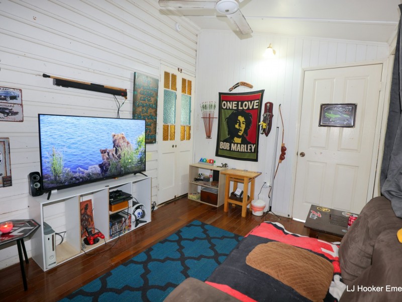 34 Retro St, Emerald QLD 4720