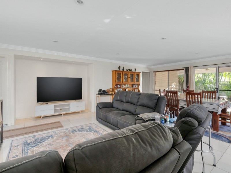 3 Cook Close, Emerald QLD 4720