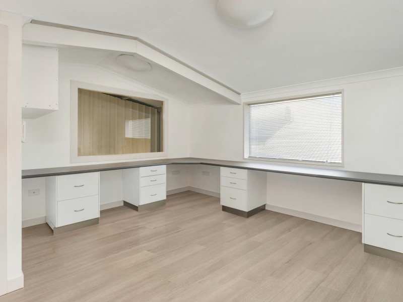3 Cook Close, Emerald QLD 4720
