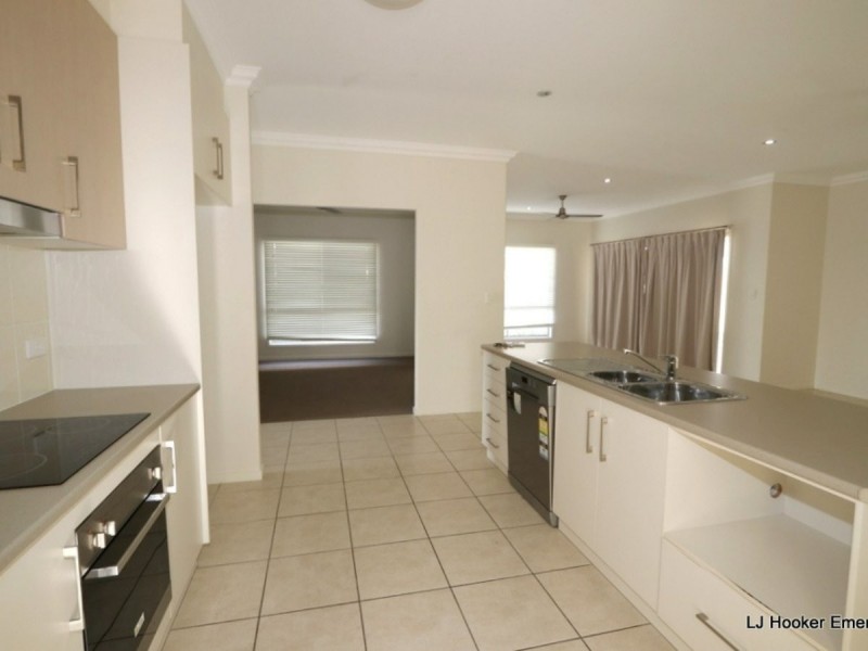 4 Easton Street, Emerald QLD 4720