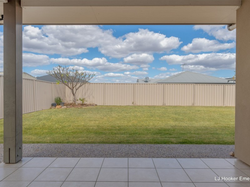 4 Easton Street, Emerald QLD 4720