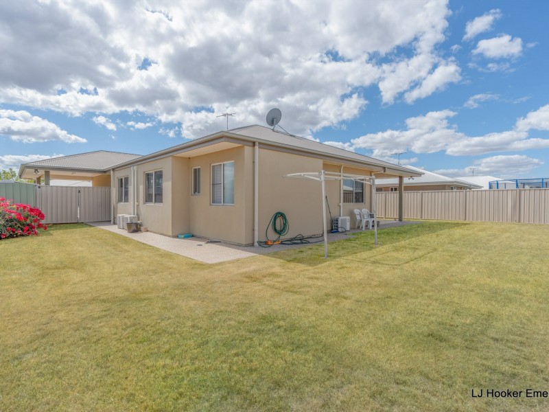 4 Easton Street, Emerald QLD 4720