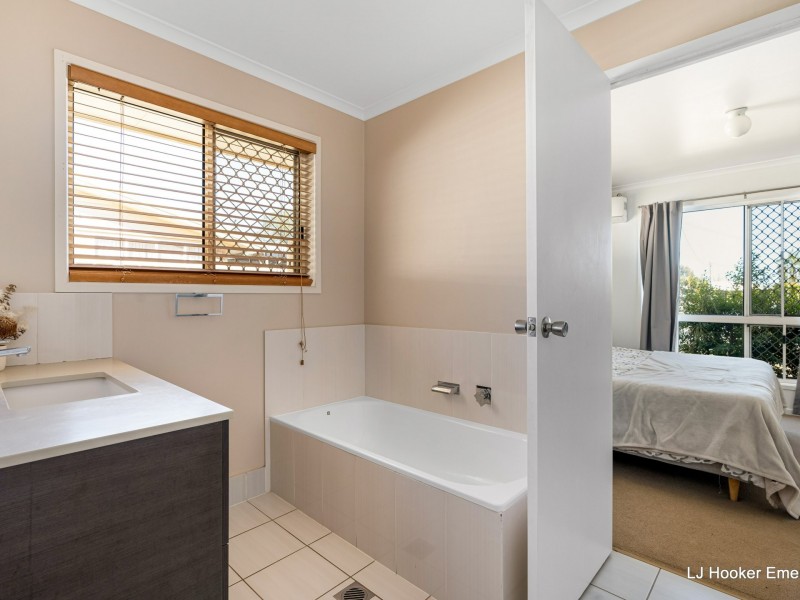 75 Staal Crescent, Emerald QLD 4720
