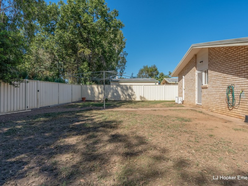 75 Staal Crescent, Emerald QLD 4720