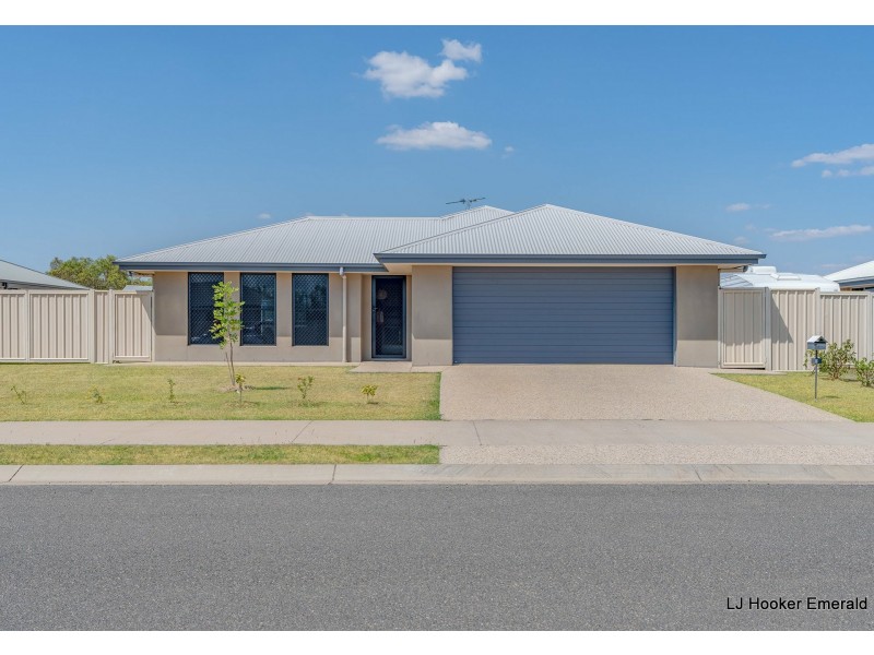 9 Thornton Street, Emerald QLD 4720