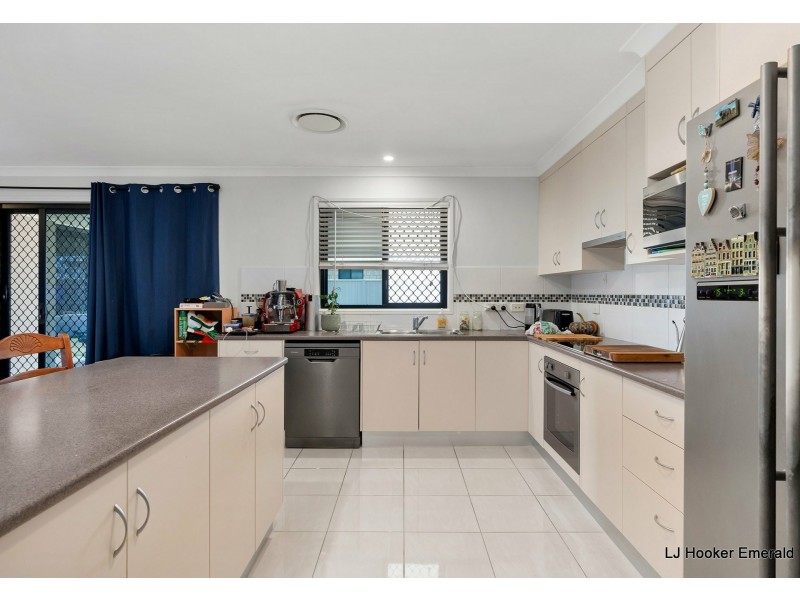 9 Thornton Street, Emerald QLD 4720