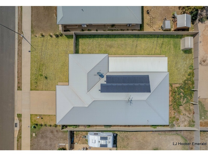 9 Thornton Street, Emerald QLD 4720