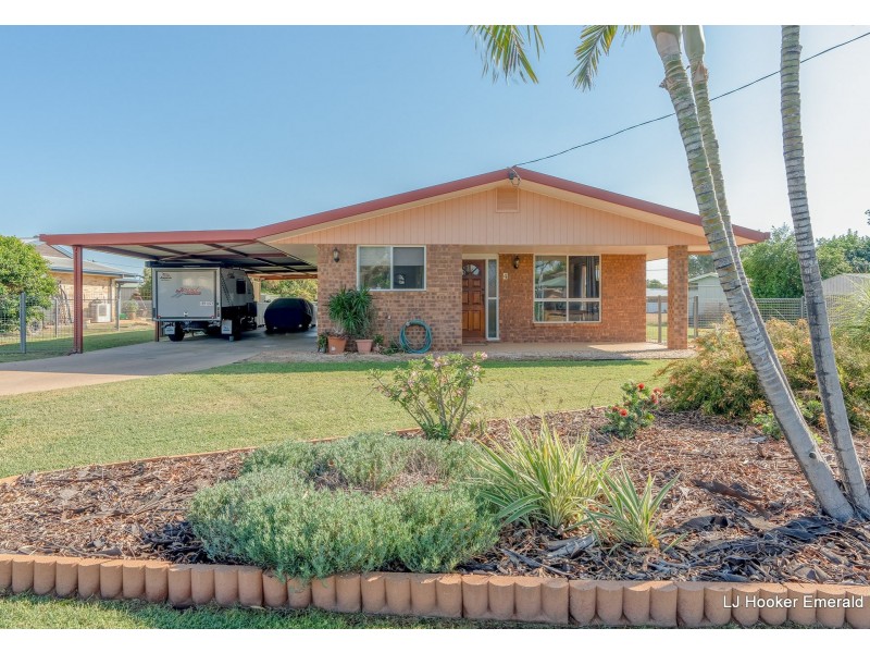 4 Skelton Place, Emerald QLD 4720