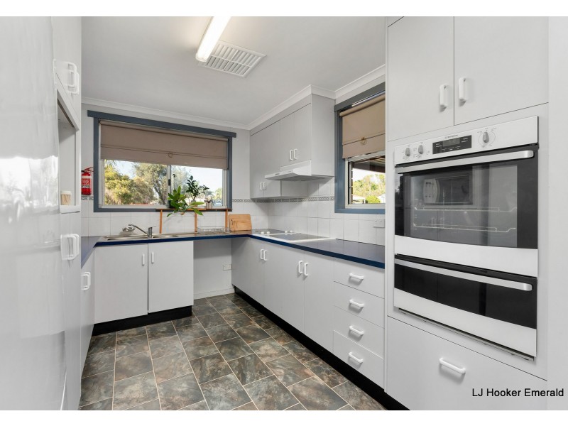 4 Skelton Place, Emerald QLD 4720