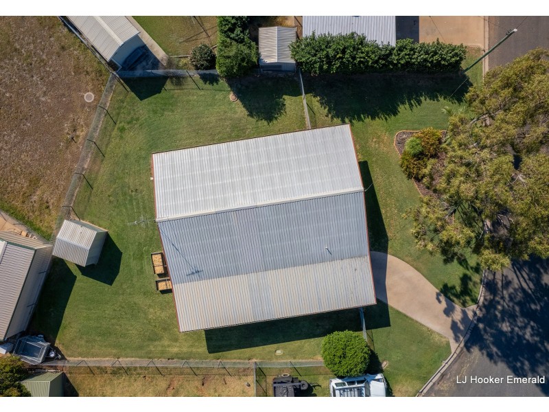 4 Skelton Place, Emerald QLD 4720