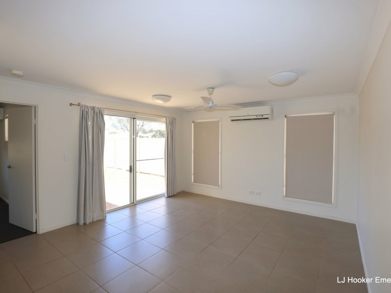 2/4 Eagle Street, Emerald QLD 4720