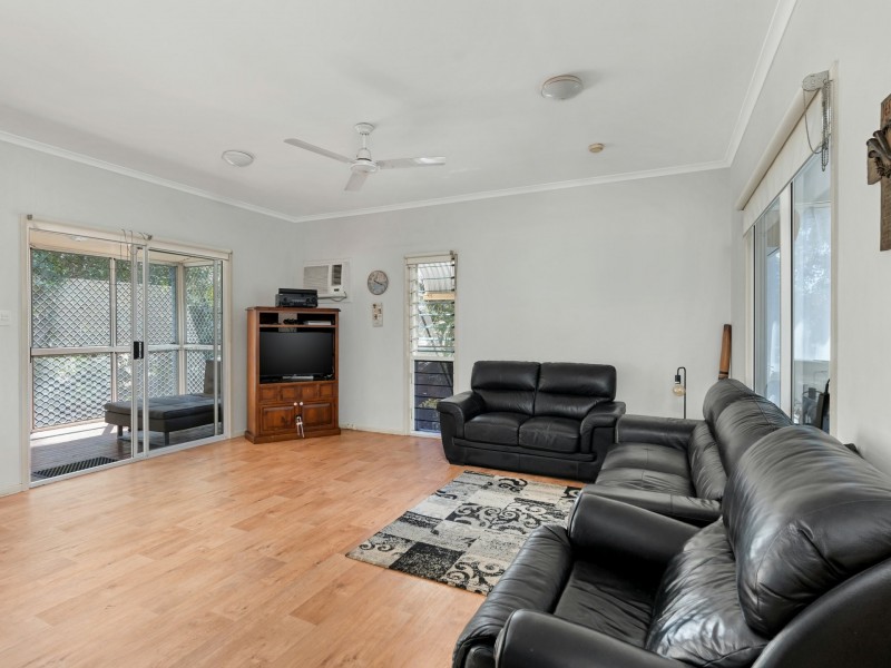 32 Colleen Ave, Emerald QLD 4720