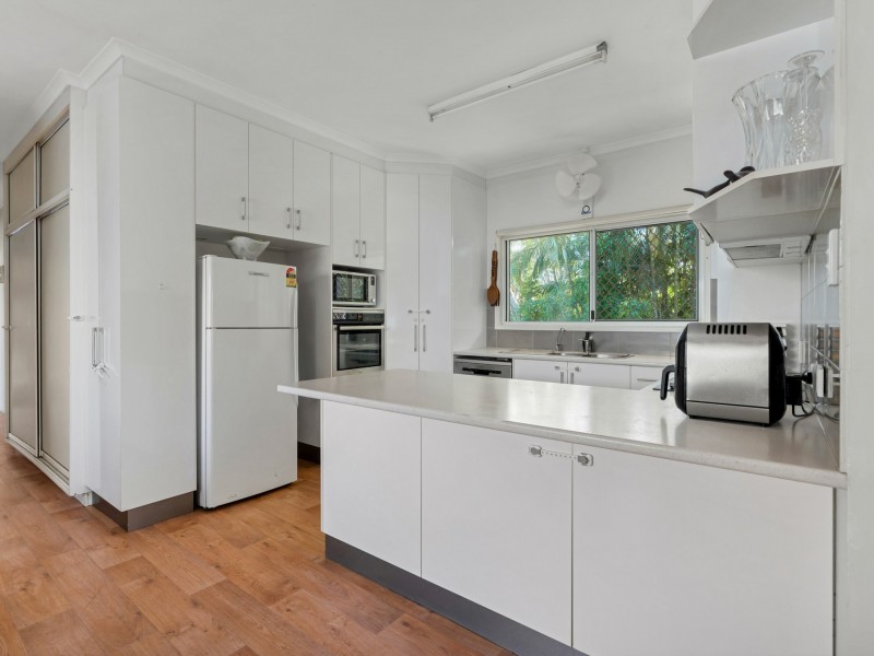 32 Colleen Ave, Emerald QLD 4720
