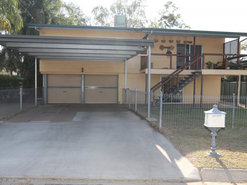 10 Pryor Place, Emerald QLD 4720
