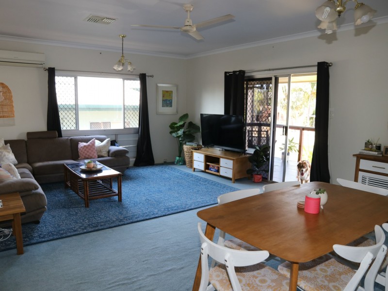 10 Pryor Place, Emerald QLD 4720