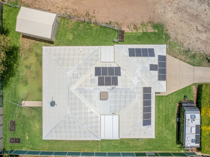 14 Jacqueline Drive, Emerald QLD 4720