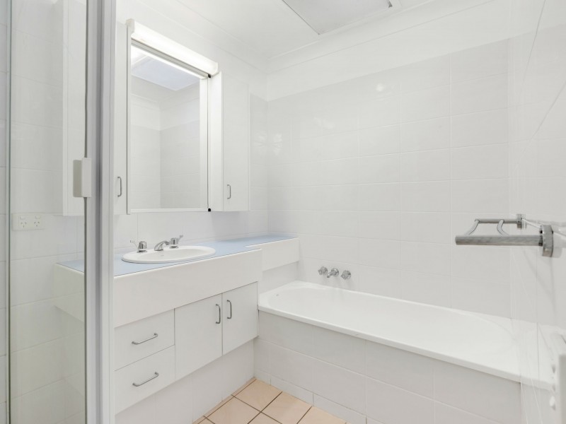 14 Jacqueline Drive, Emerald QLD 4720