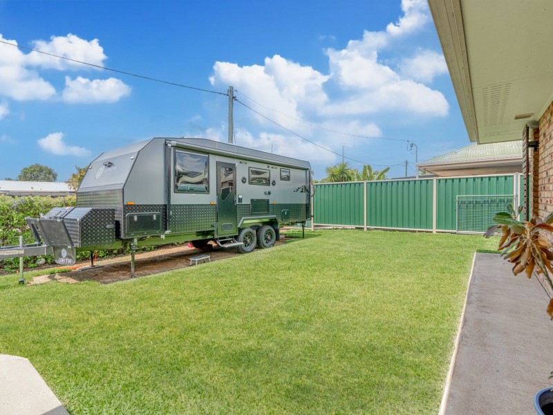 14 Jacqueline Drive, Emerald QLD 4720