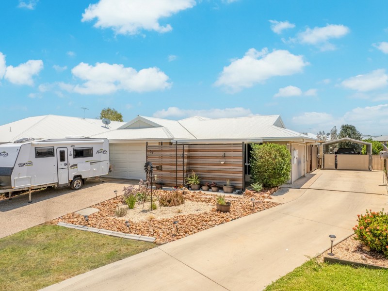 52 Lakeside Drive, Emerald QLD 4720