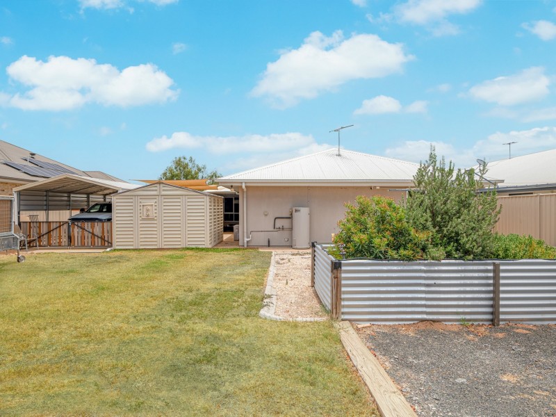 52 Lakeside Drive, Emerald QLD 4720