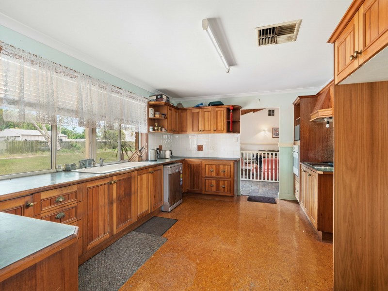 19 Country Lane, Emerald QLD 4720