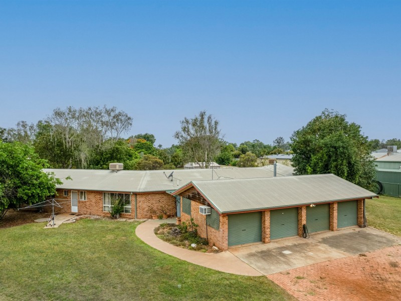 19 Country Lane, Emerald QLD 4720