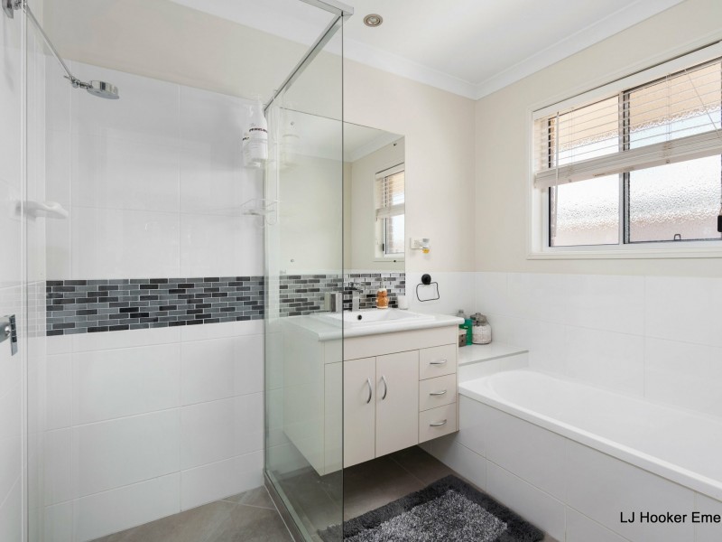 7 Elwick Court, Emerald QLD 4720
