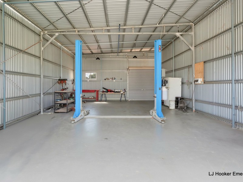 18 White Street, Emerald QLD 4720