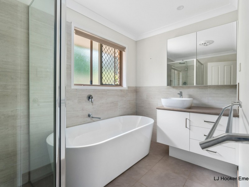 3 Edgewood Drive, Emerald QLD 4720