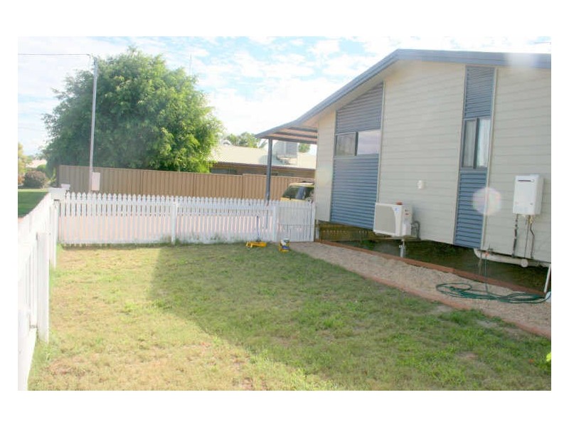 3 Gilbert Place, Emerald QLD 4720