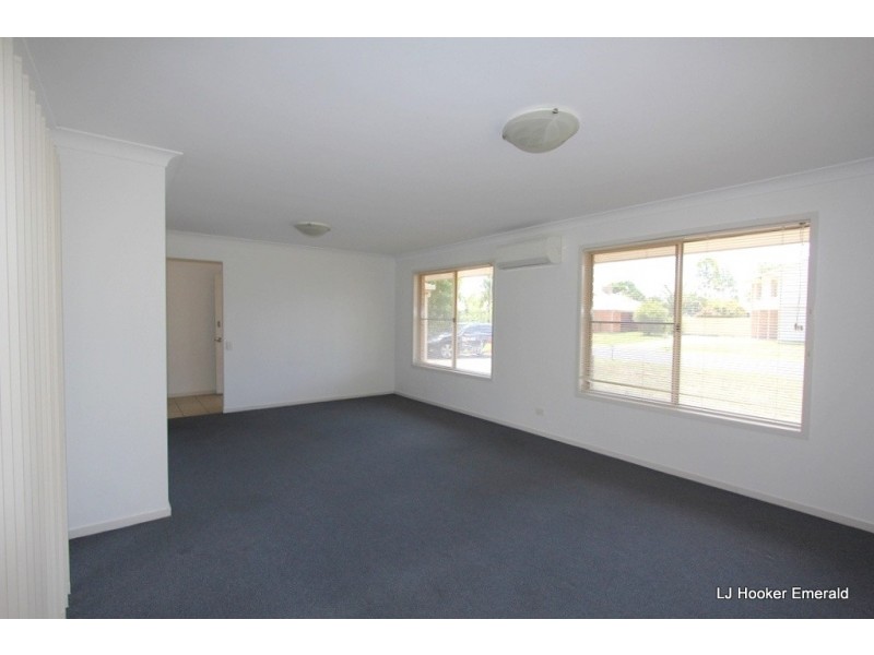 10 Spring Grove, Emerald QLD 4720