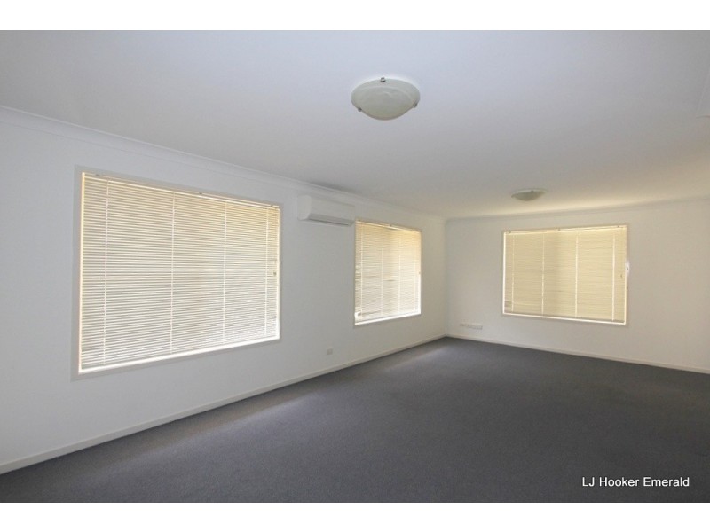 10 Spring Grove, Emerald QLD 4720