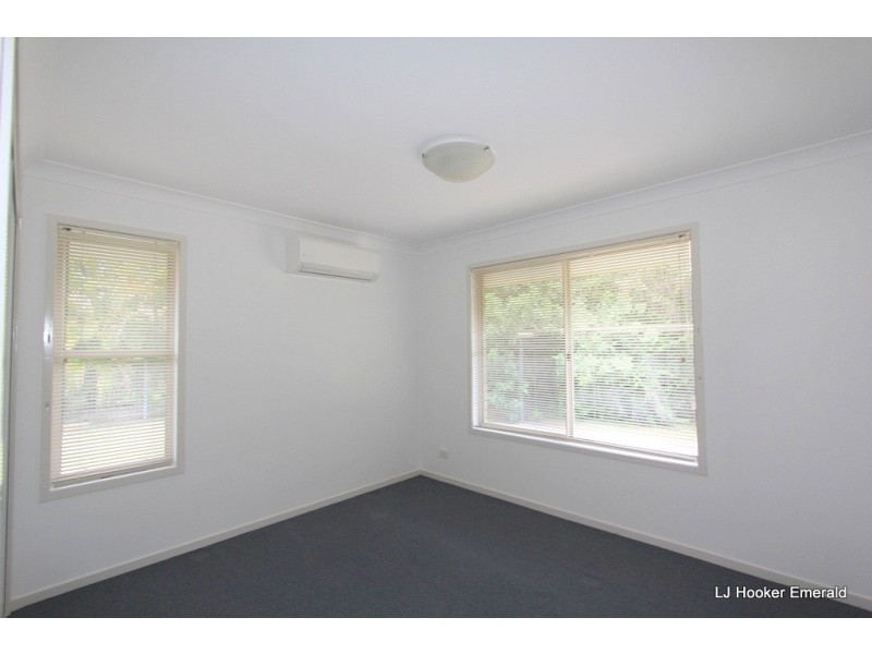 10 Spring Grove, Emerald QLD 4720