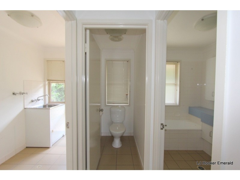 10 Spring Grove, Emerald QLD 4720