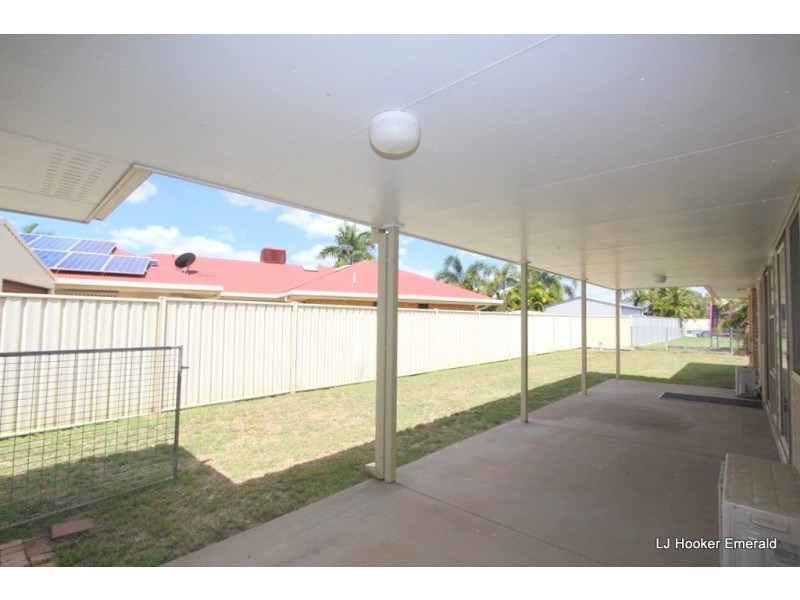 10 Spring Grove, Emerald QLD 4720