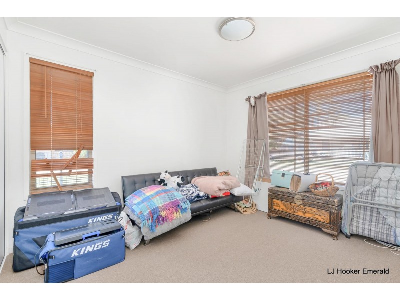 5 Chalmers Crescent, Emerald QLD 4720
