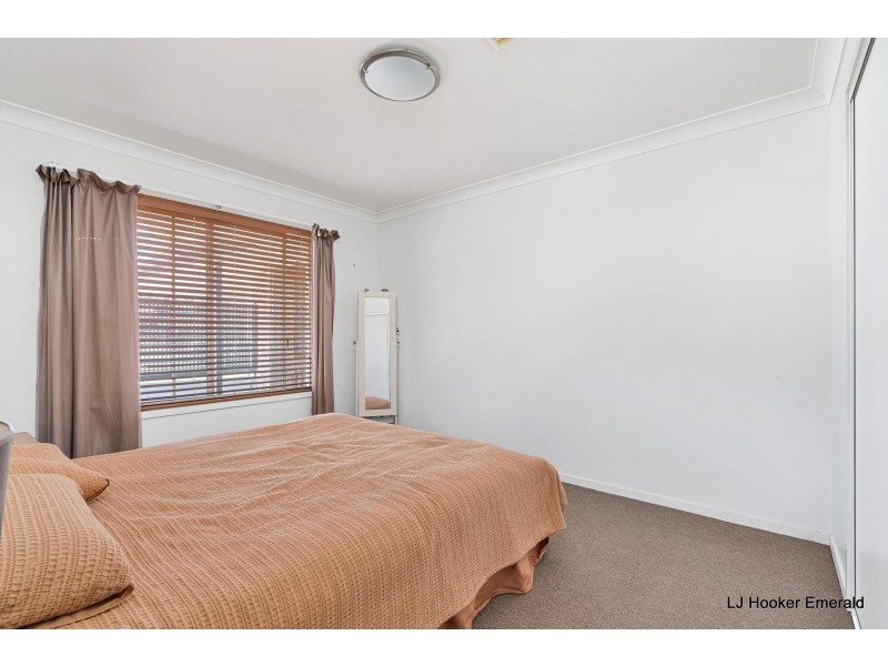 5 Chalmers Crescent, Emerald QLD 4720