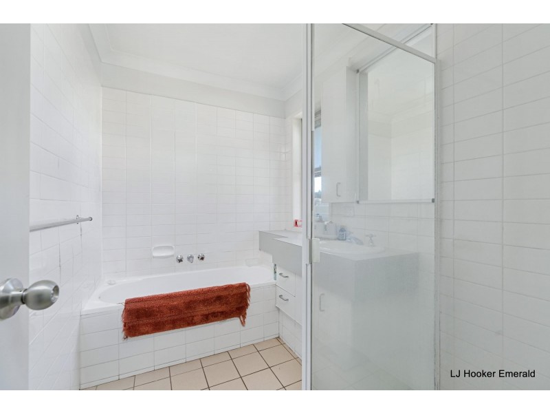 5 Chalmers Crescent, Emerald QLD 4720