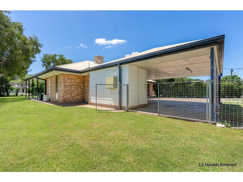 5 Chalmers Crescent, Emerald QLD 4720