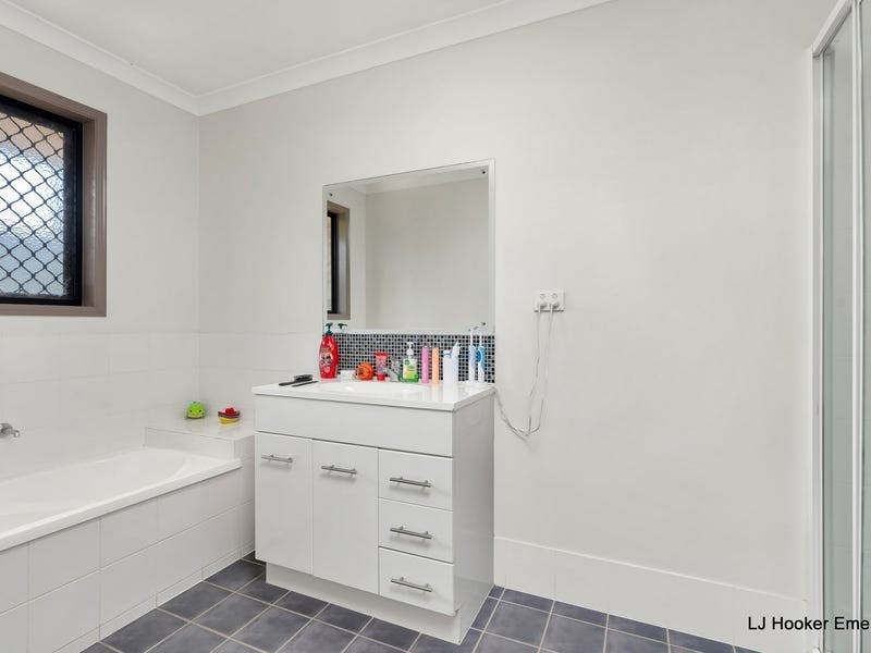 25 Berthun Street, Emerald QLD 4720