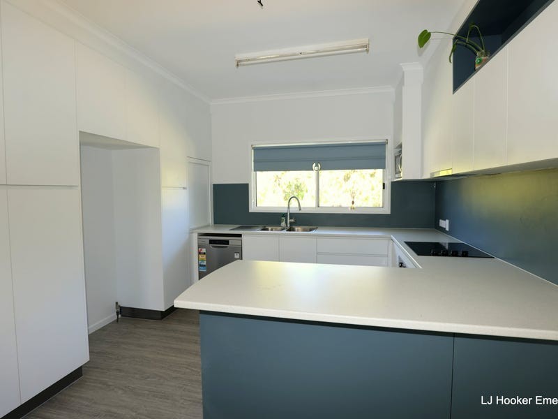 15 Roseanne Road, Emerald QLD 4720