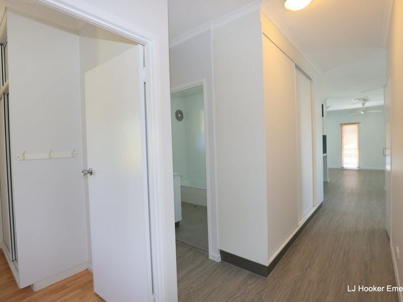 15 Roseanne Road, Emerald QLD 4720