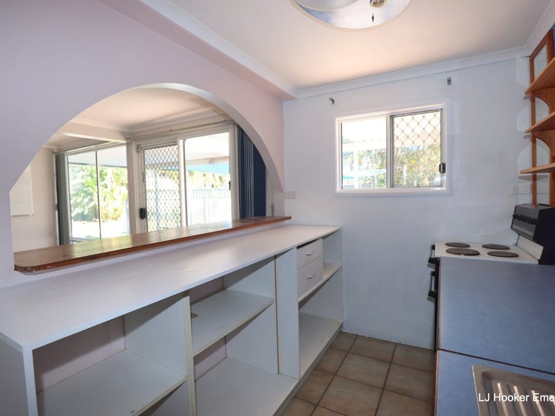 15 Roseanne Road, Emerald QLD 4720