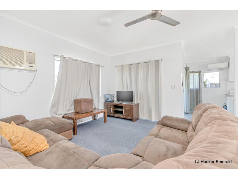 31 Alamein Dr, Emerald QLD 4720