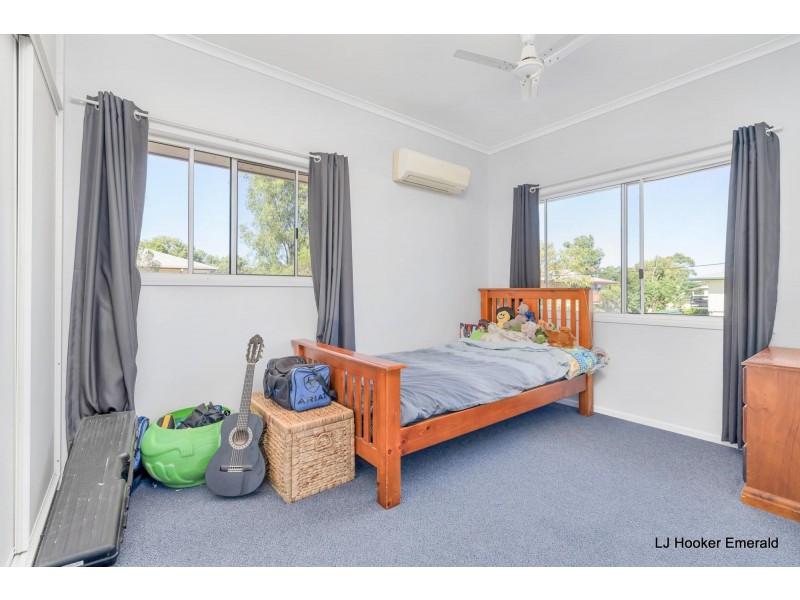 31 Alamein Dr, Emerald QLD 4720