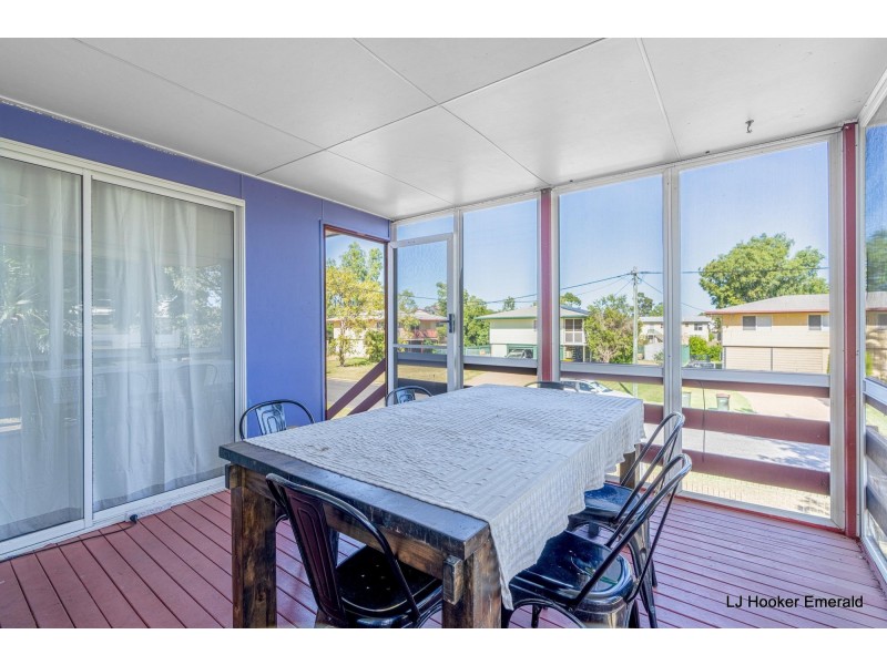 31 Alamein Dr, Emerald QLD 4720