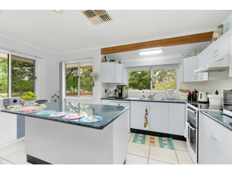 5 Quinn Street, Emerald QLD 4720