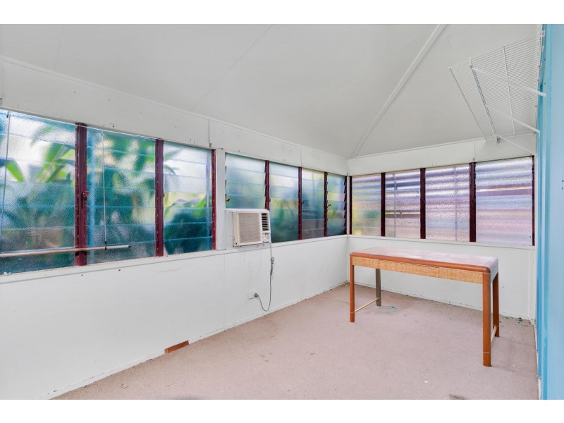 37 Theresa Street, Emerald QLD 4720