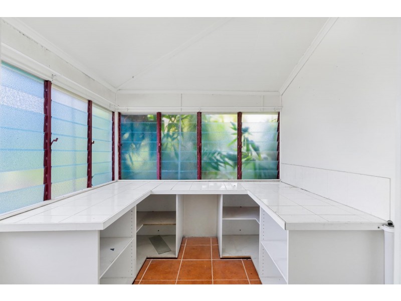 37 Theresa Street, Emerald QLD 4720